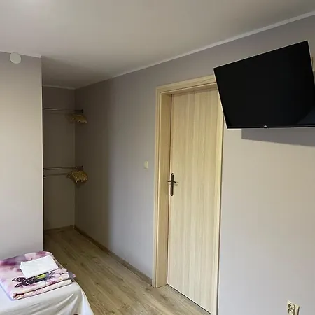 Przystan Korona Nad Jeziorem Radun Alojamento de Turismo Rural